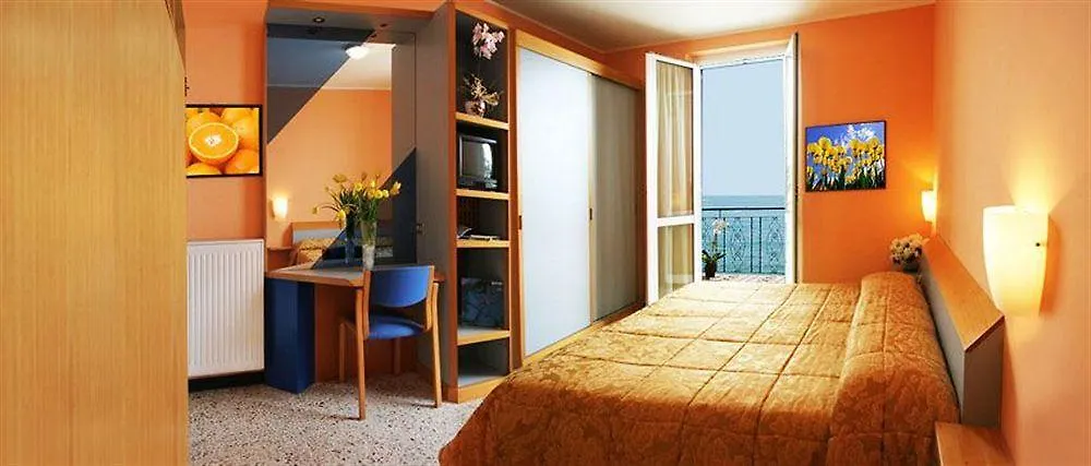 Hotel Badano Sul Mare Alassio 3*,